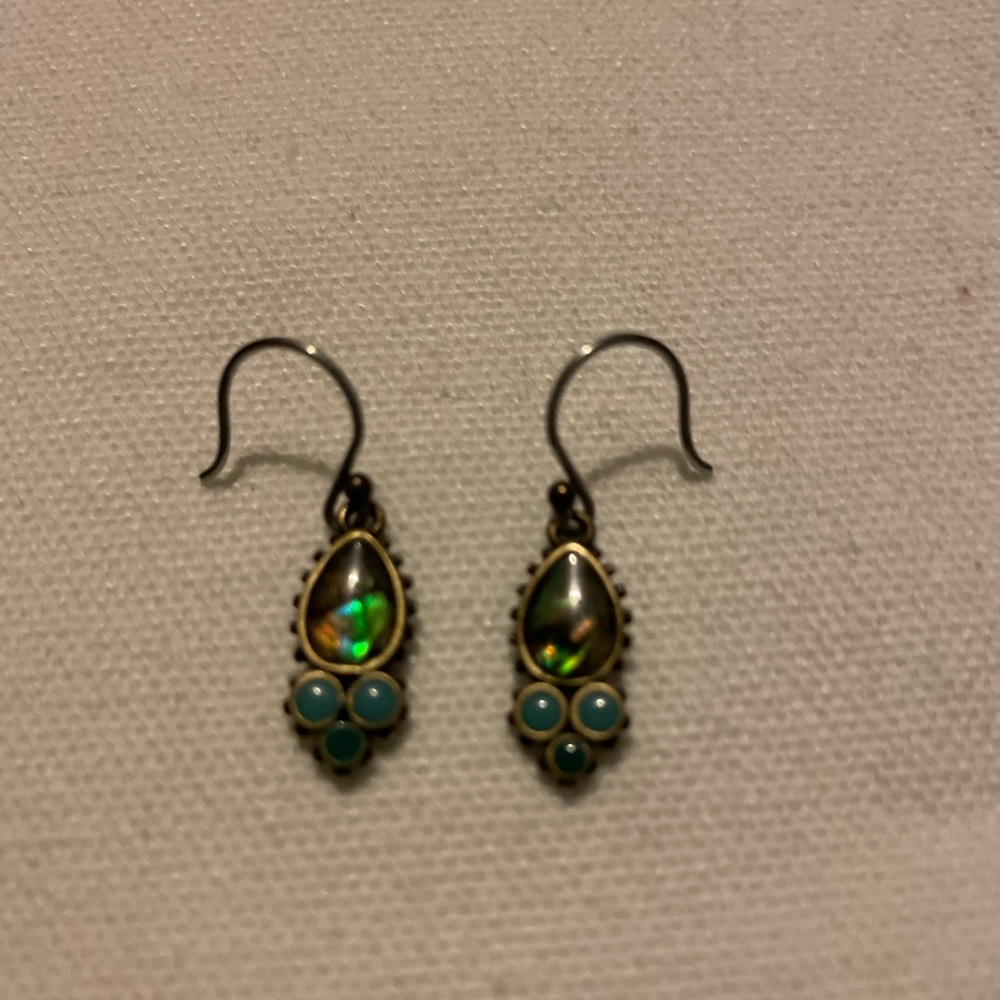 Elegant Gold and Green Teardrop Earrings